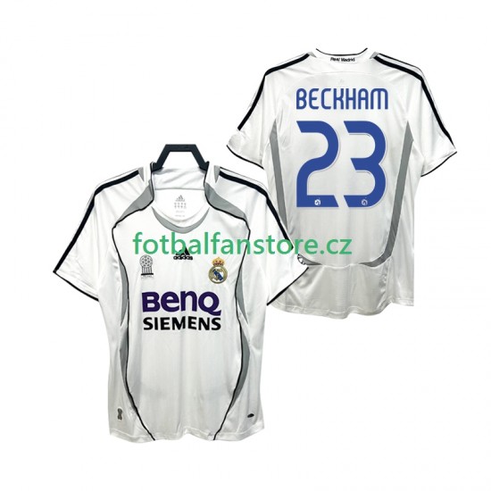 Muži Retro Domácí Dres Real Madrid BECKHAM 23 2006 2007 Krátký rukáv Muži Retro Domácí Dres Real Madrid BECKHAM 23 2006 2007 Krátký rukáv