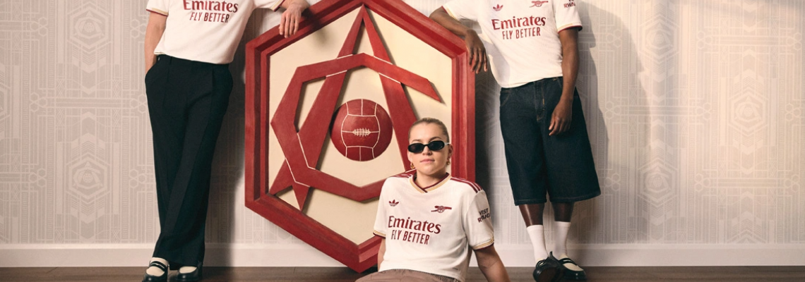 Druhý venkovní dres Arsenalu pro sezónu 2025-26 Druhý venkovní dres Arsenalu pro sezónu 2025-26