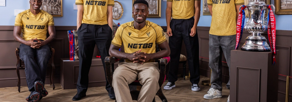 Druhý venkovní dres Crystal Palace pro sezónu 2025-26