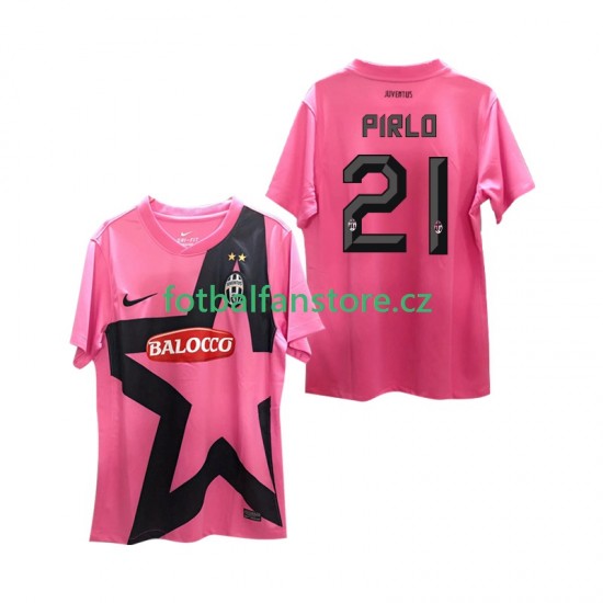 Muži Retro Venkovní Dres Juventus Andrea Pirlo 21 2011-2012 Krátký rukáv Muži Retro Venkovní Dres Juventus Andrea Pirlo 21 2011-2012 Krátký rukáv